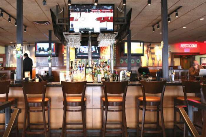 Bennigans - Mt Pleasant Location Photos (newer photo)